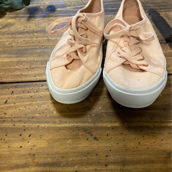 Pink Canvas Shoes - Picture 2 of 3